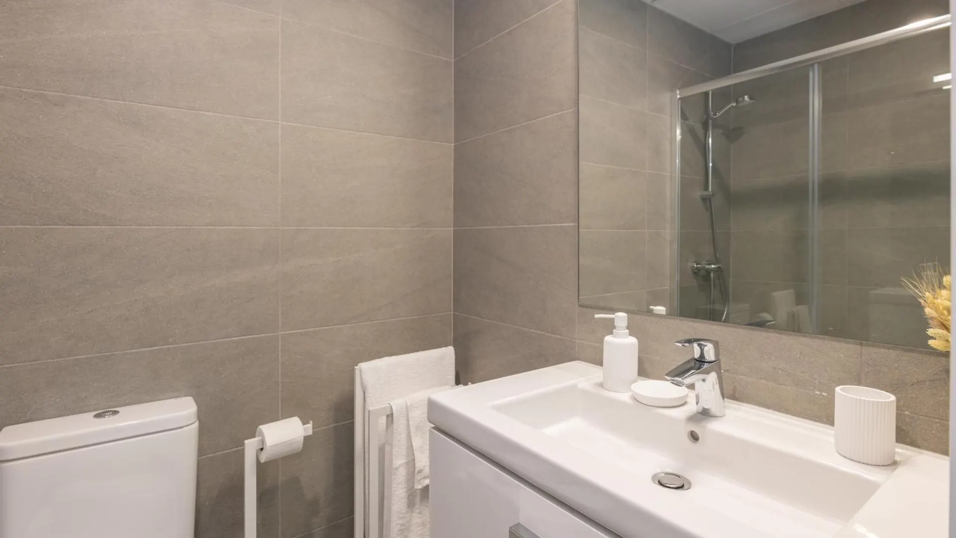 Fantastico Piso Con Vistas Y Terraza 6 Personas Cerca Del Centro Apartment Malaga